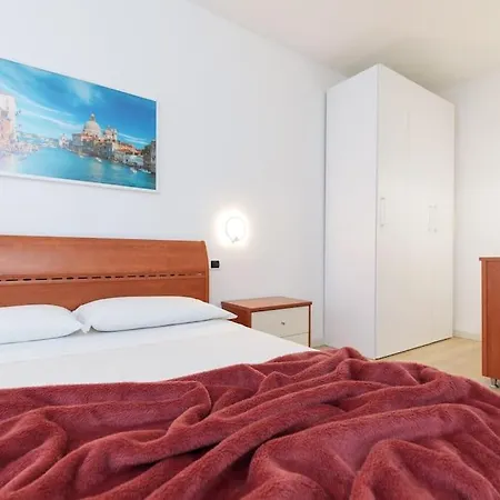 Lejlighed 10 Min From Venice Free Garage Lovely Flat *