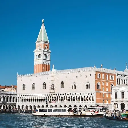 10 Min From Venice Free Garage Lovely Flat *